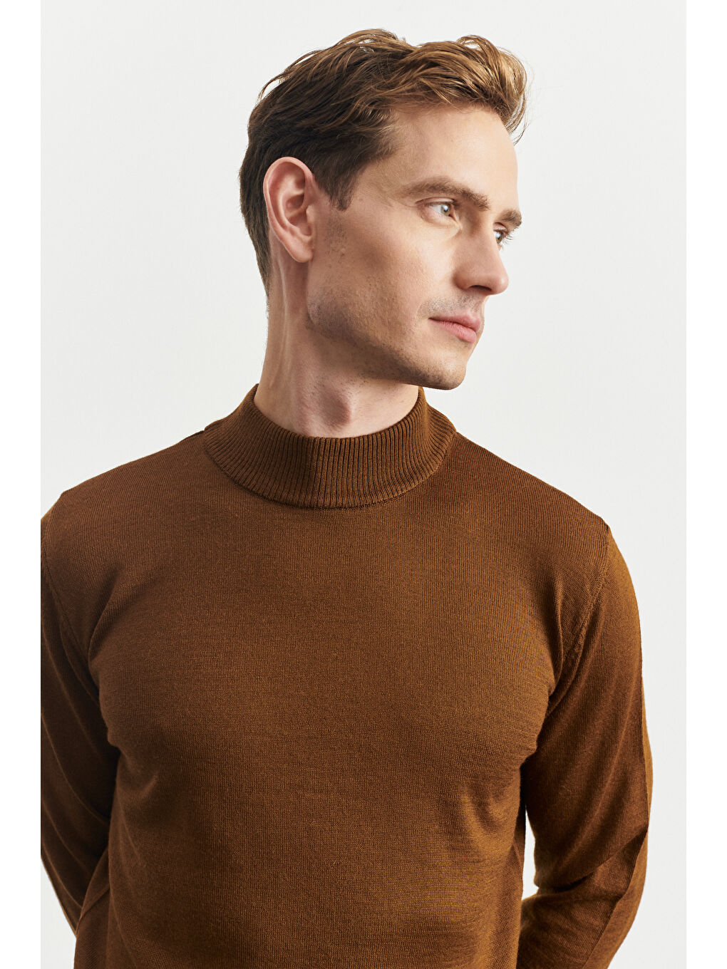 Kahverengi Erkek Tarçın Standart Fit Normal Kesim Yarım Balıkçı Yaka Yünlü Triko-2