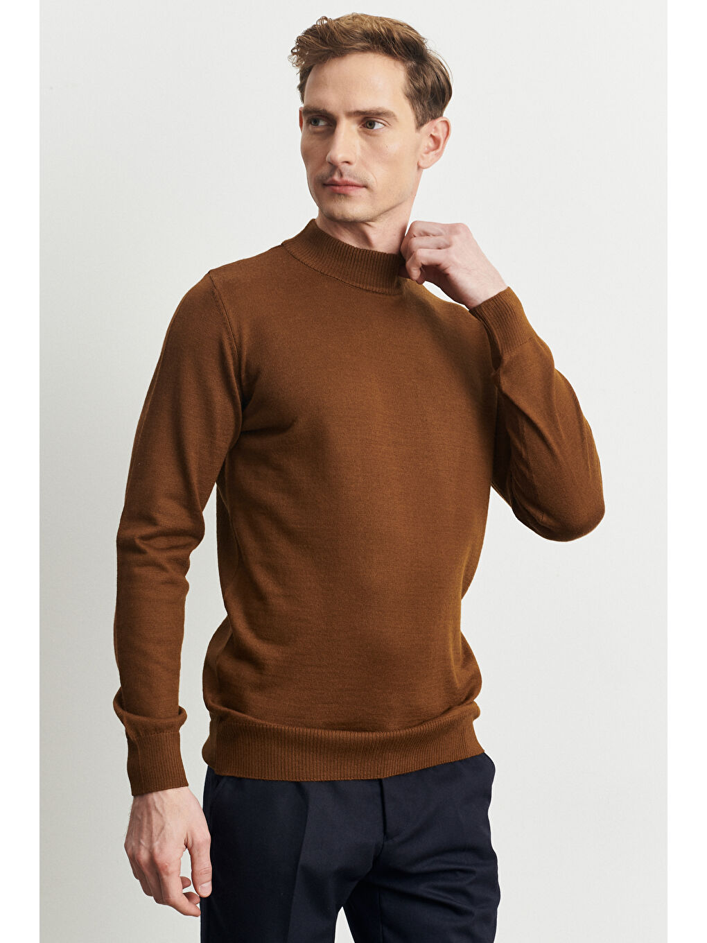 Kahverengi Erkek Tarçın Standart Fit Normal Kesim Yarım Balıkçı Yaka Yünlü Triko-3