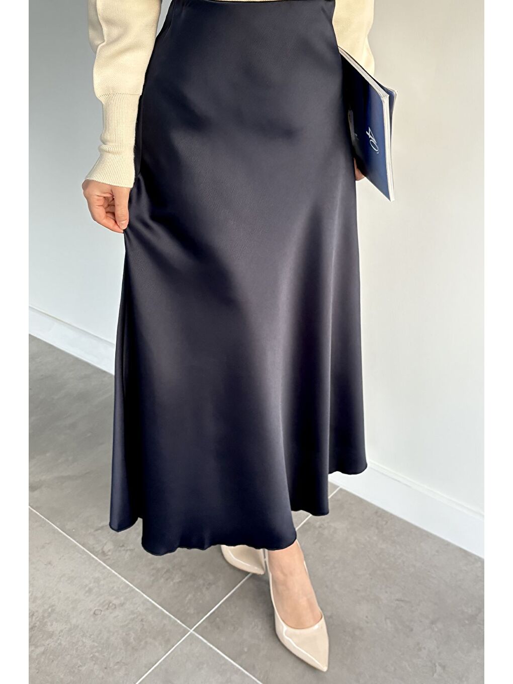 Lacivert Bel Lastikli Saten Tesettür Etek-7