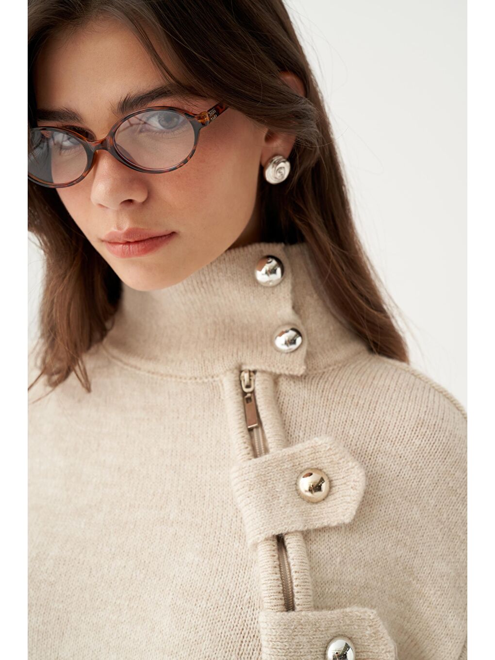 Bej Taş-Yakası Apoletli Triko Kazak-5