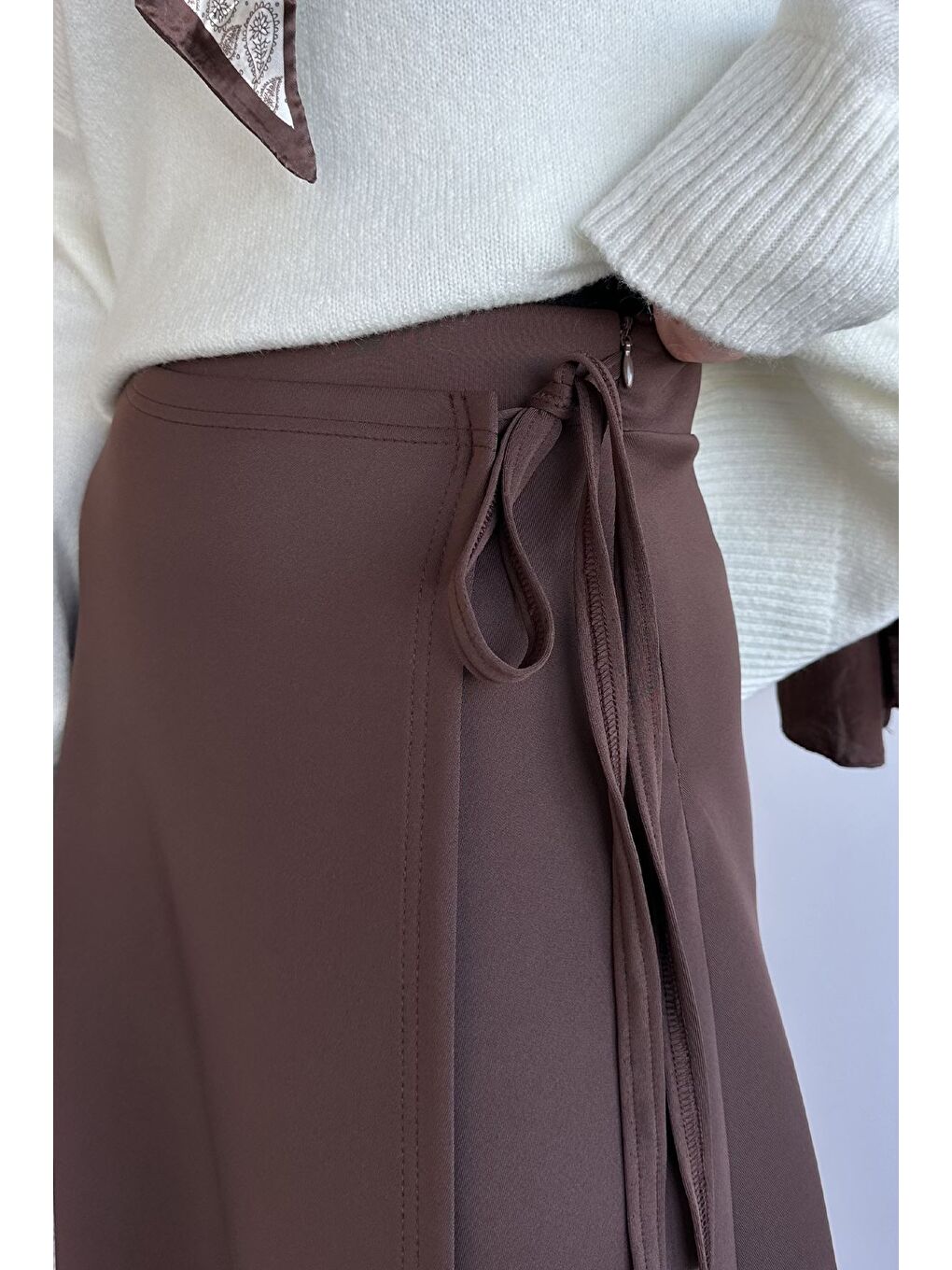 Kahverengi Bel Bağlama Detaylı Kiloş Scuba Tesettür Etek-7