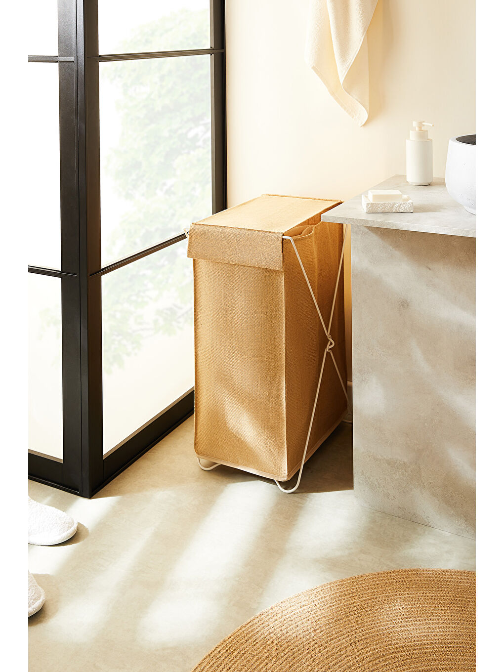 Bej Katlanabilir Bölmeli Beyaz Metal Destekli Naturel Jüt Çamaşır Sepeti 44 x 29.5 x 63 cm