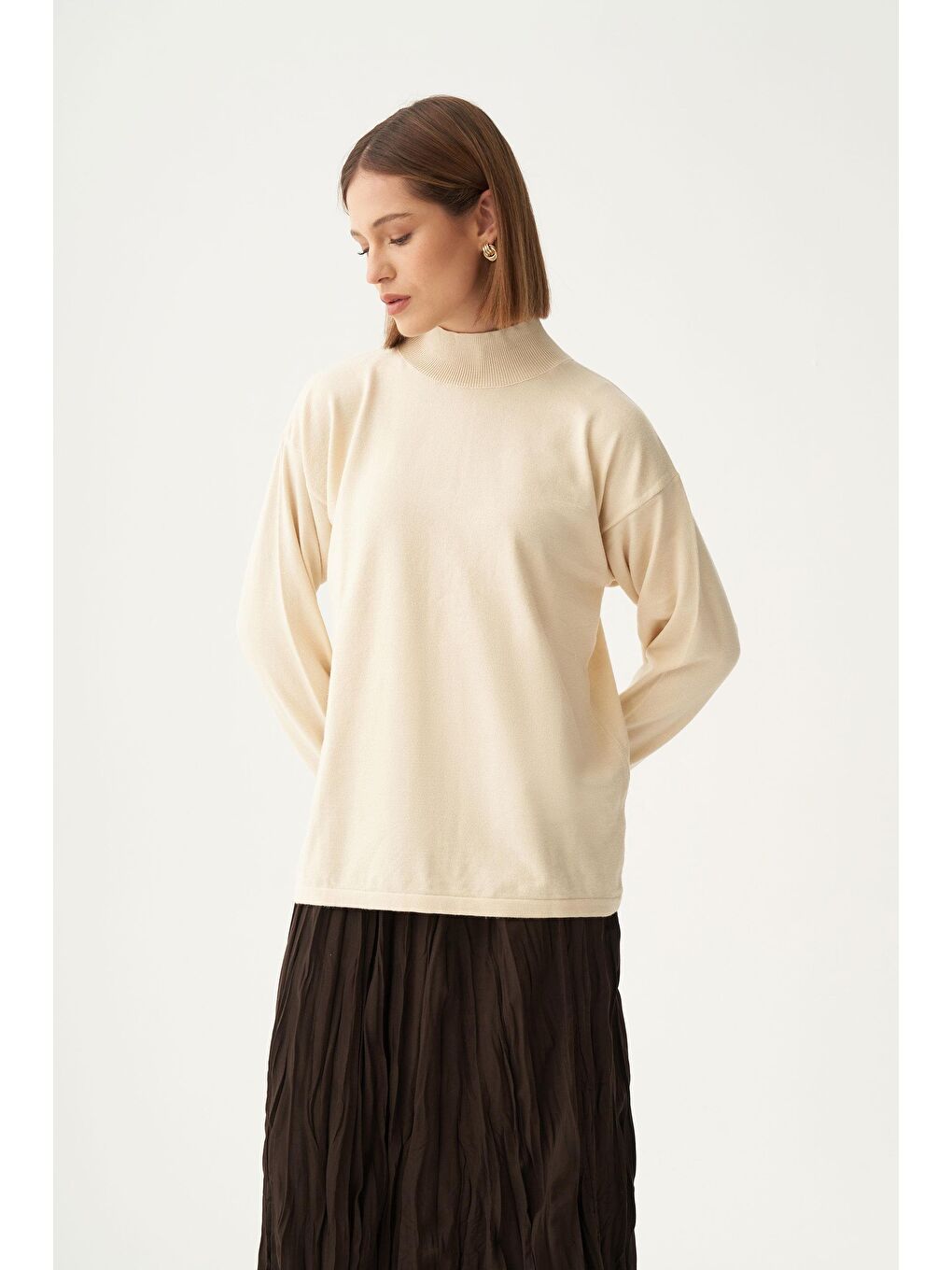 Bej-Yarım Balıkçı Yaka Triko Kazak