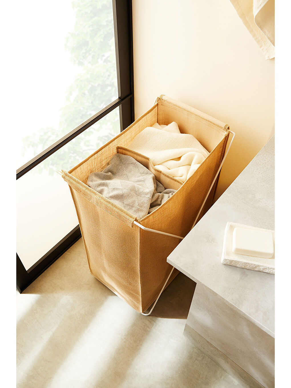 Bej Katlanabilir Bölmeli Beyaz Metal Destekli Naturel Jüt Çamaşır Sepeti 44 x 29.5 x 63 cm-2