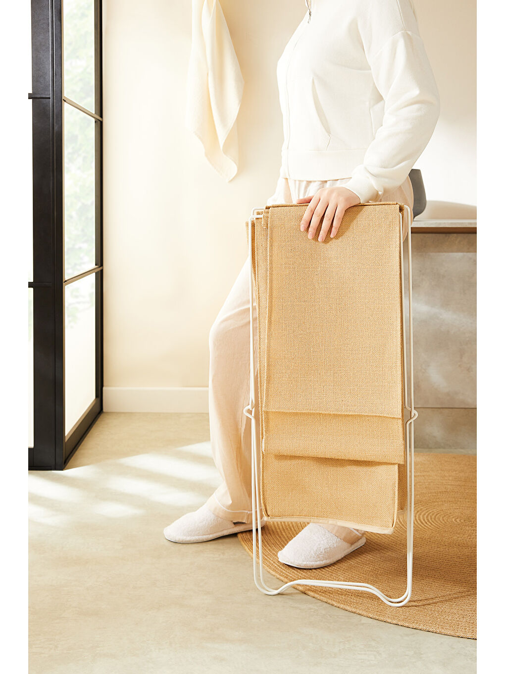 Bej Katlanabilir Bölmeli Beyaz Metal Destekli Naturel Jüt Çamaşır Sepeti 44 x 29.5 x 63 cm-4