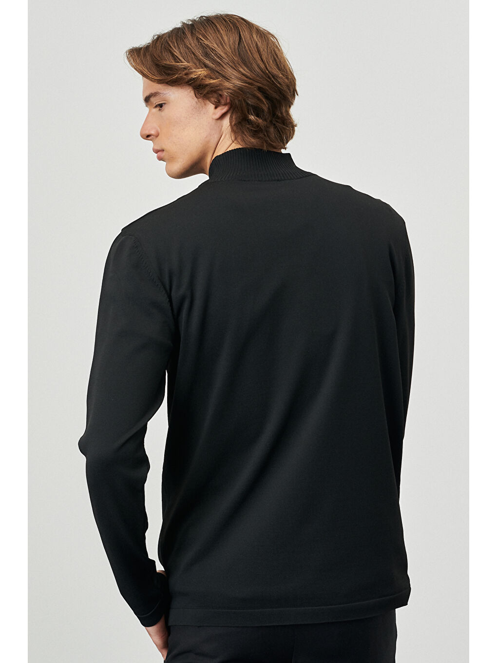 Erkek Siyah Standart Fit Normal Kesim Yarım Balıkçı Yaka Triko-3