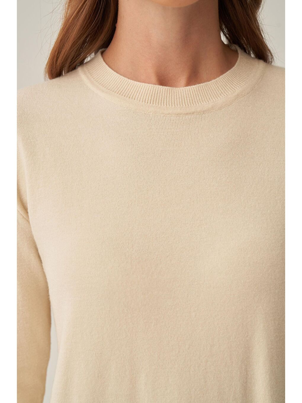 Bej-Bilekte Dügme Detaylı Kazak-4