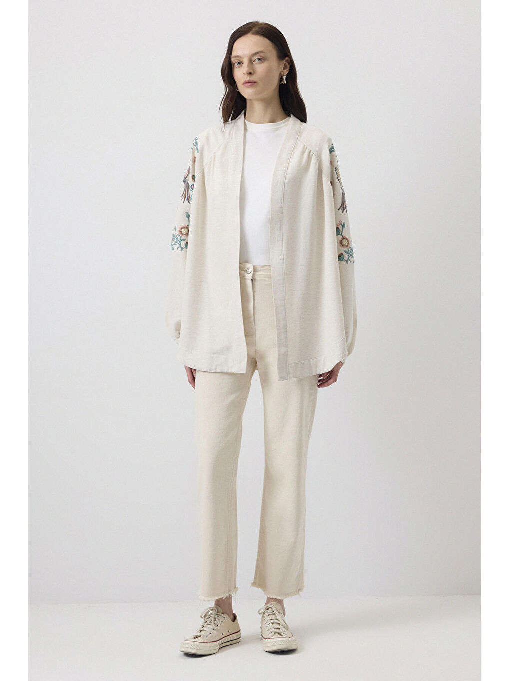 Bej Keten Dokulu Nakışlı Kimono-1