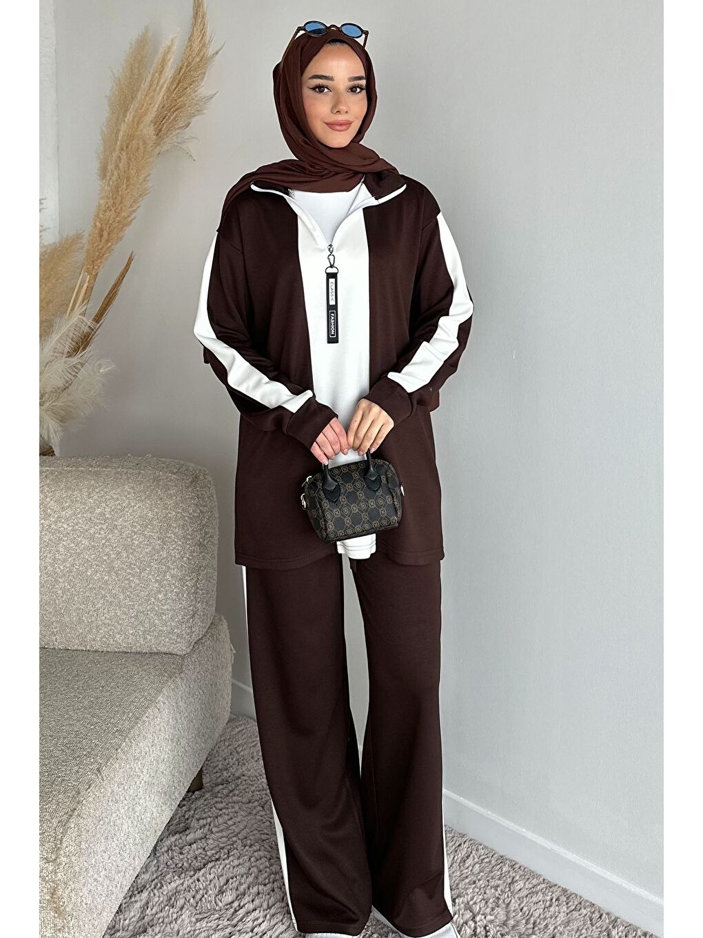 Kahverengi Tesettür Yarım Fermuarlı Renk Garnili Tunik Pantolon İkili Takım-5