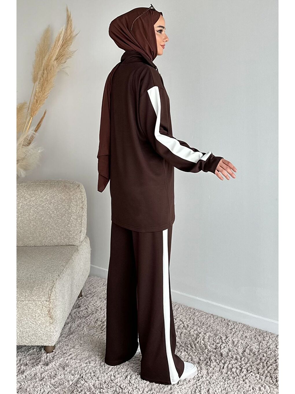 Kahverengi Tesettür Yarım Fermuarlı Renk Garnili Tunik Pantolon İkili Takım-7