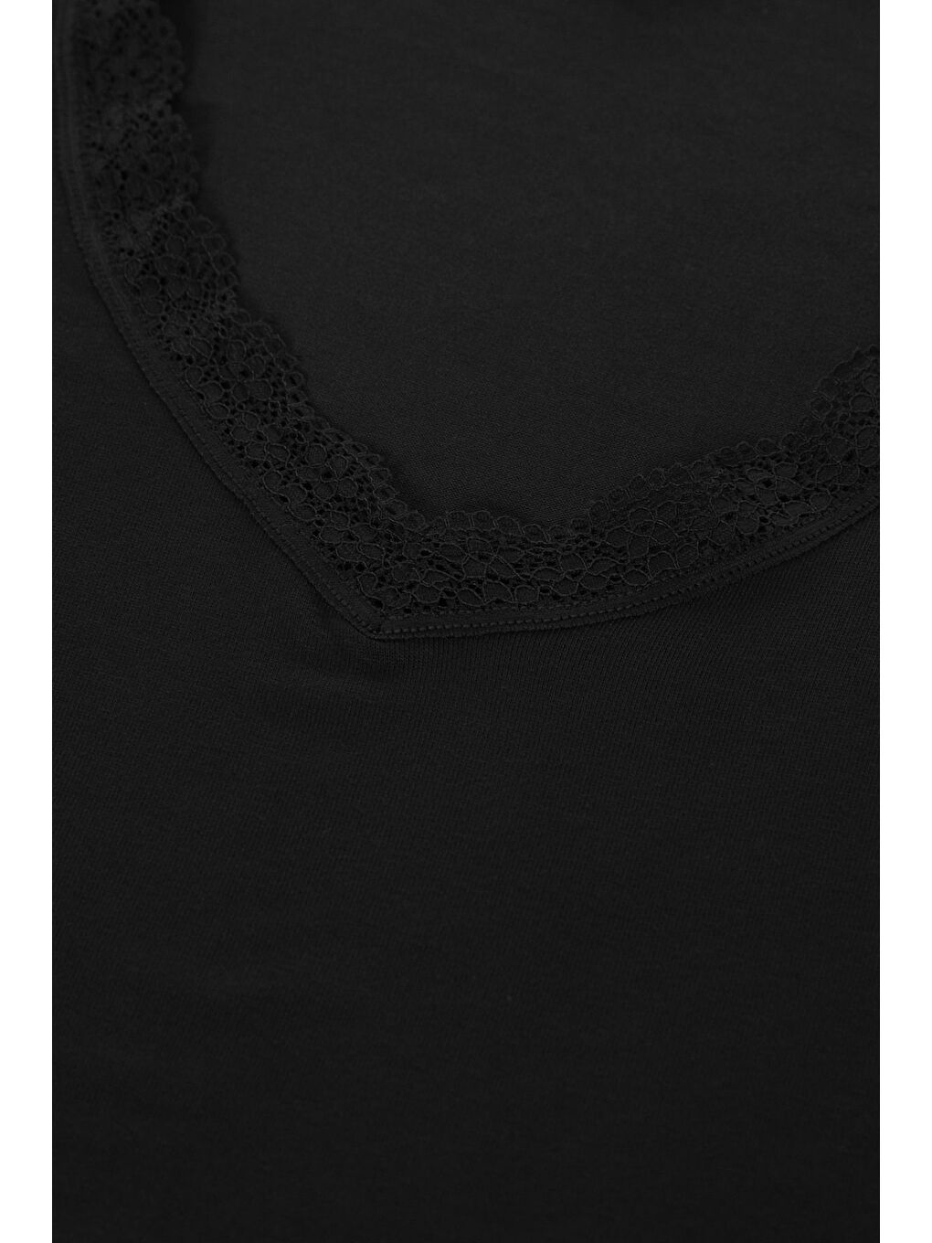 Siyah Kadın Viskon Yumuşak Dokulu Kısa Kollu Dantel Detaylı Pijama Takım-3