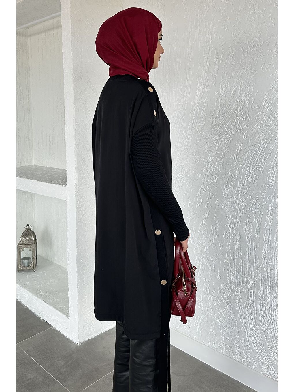 Siyah Yan Düğmeli Tesettür Tunik-5