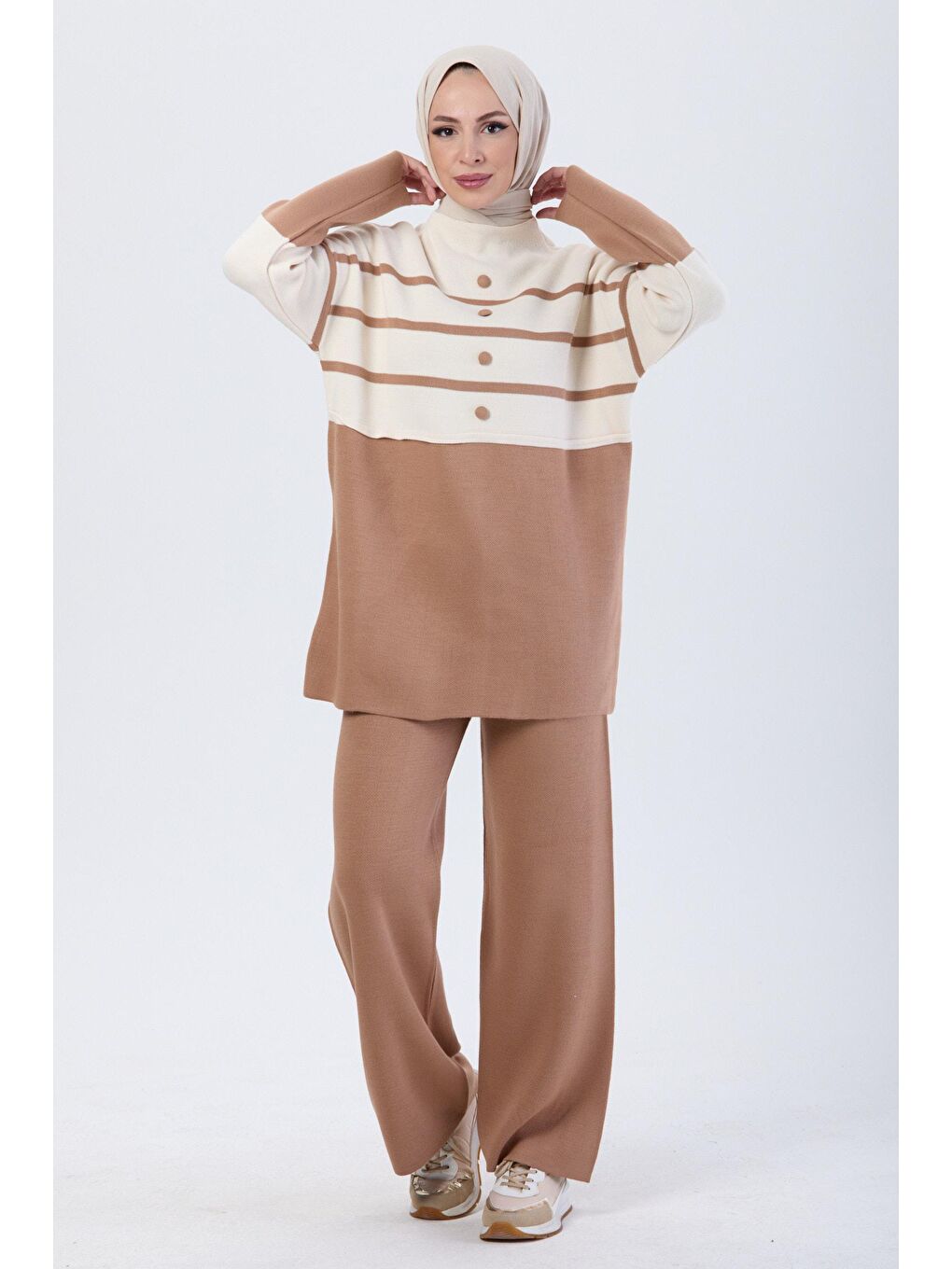 Bej Yarım Balıkçı Yaka Kadın Vizon Triko Takım - 24131-1