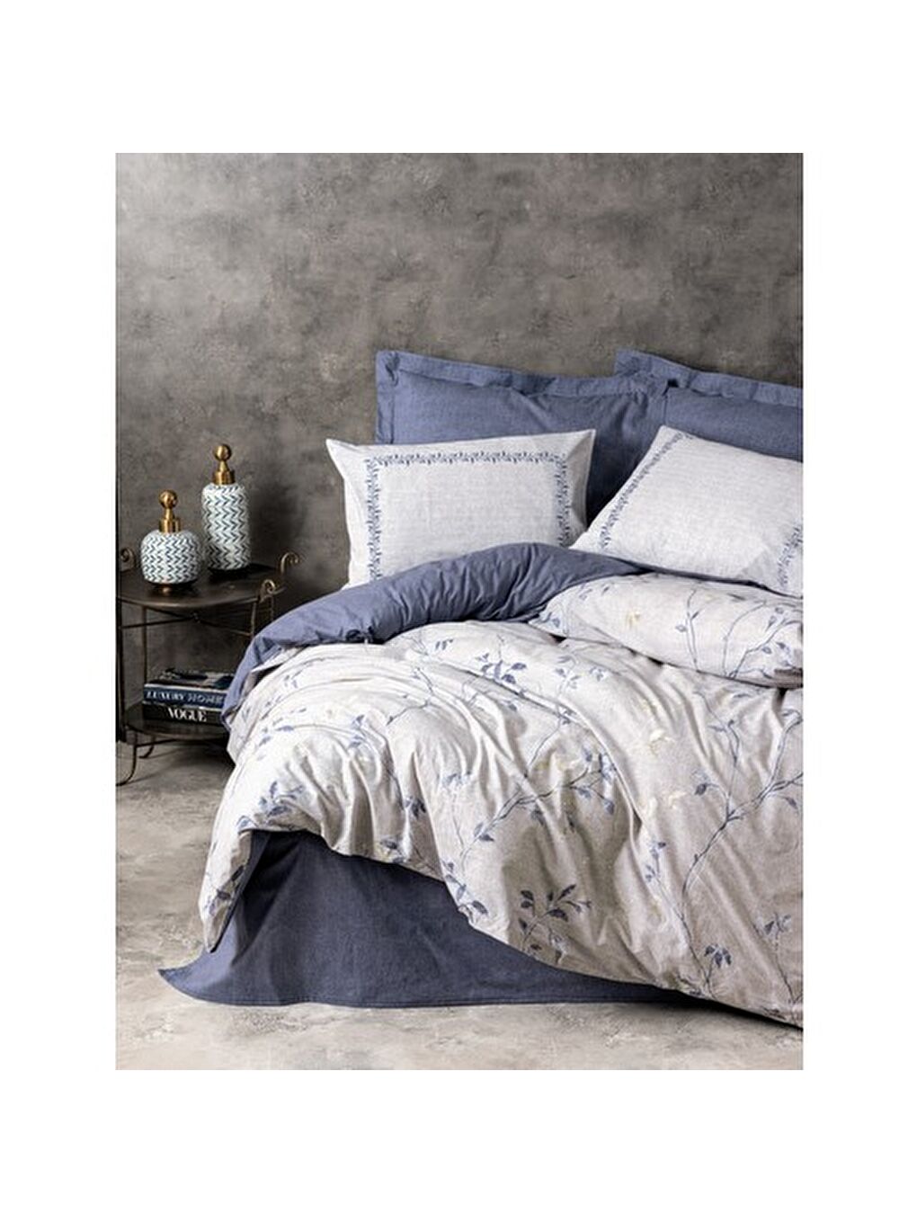 Karışık Pamuk Box Modeline Çift Kişilik Nevresim Takımı Nitsa Lacivert
