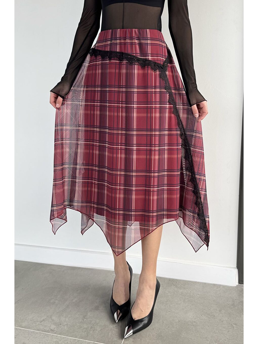 Bordo Kadın Bel Lastikli Ekose Desenli Güpür Detaylı Asimetrik Etek