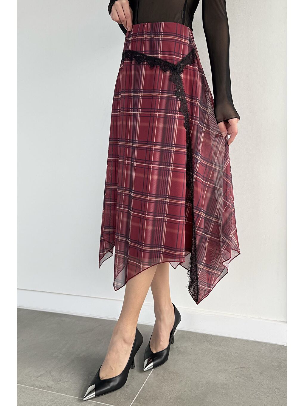 Bordo Kadın Bel Lastikli Ekose Desenli Güpür Detaylı Asimetrik Etek-2