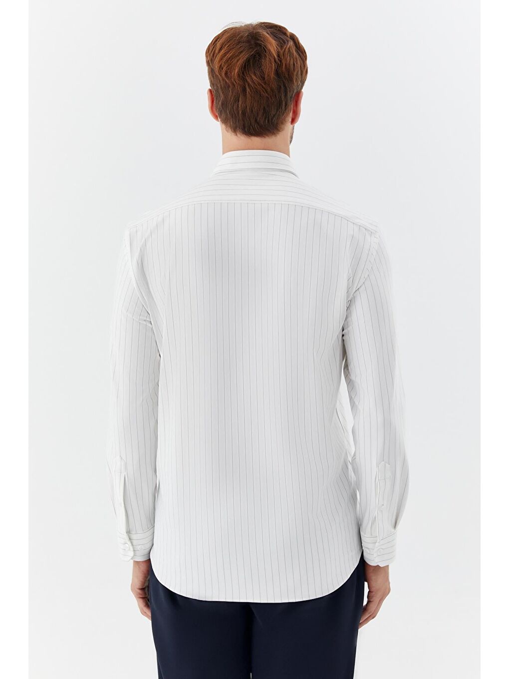 Beyaz-Siyah Klasik Yaka Çizgili Erkek Gömlek-4