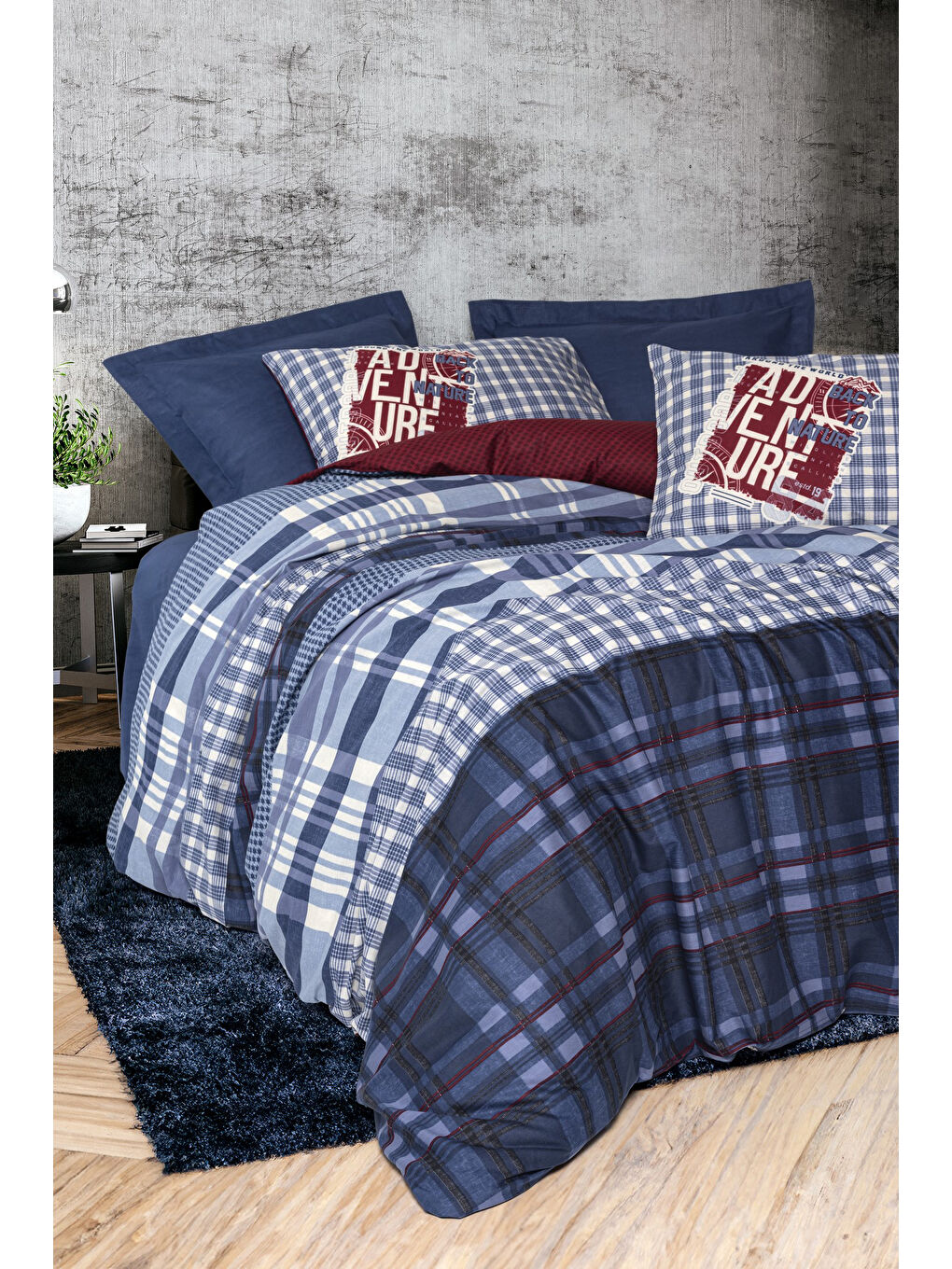 Karışık Pamuk Box Masculine Çift Kişilik Nevresim Takımı Roger Lacivert