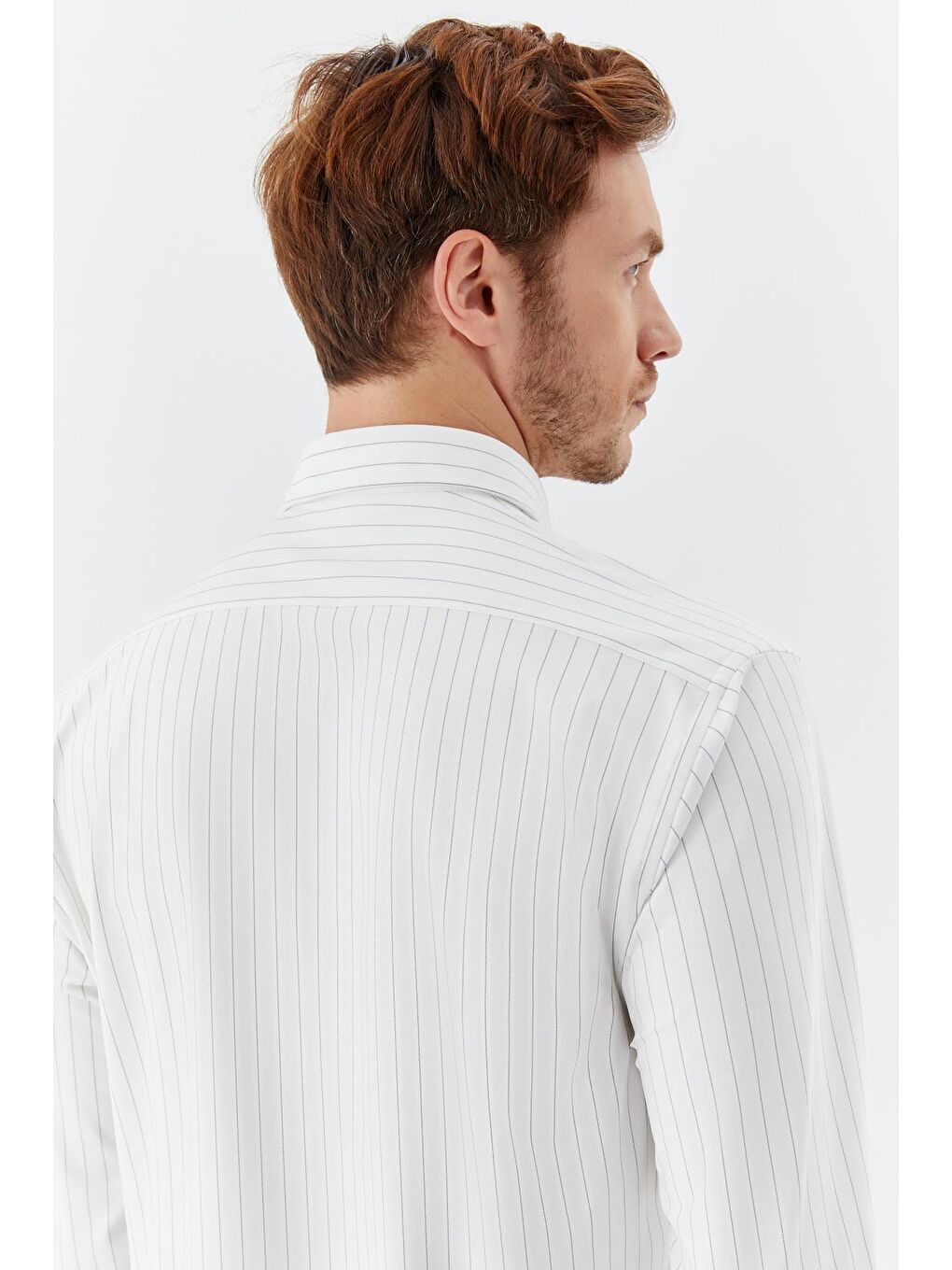 Beyaz-Siyah Klasik Yaka Çizgili Erkek Gömlek-5