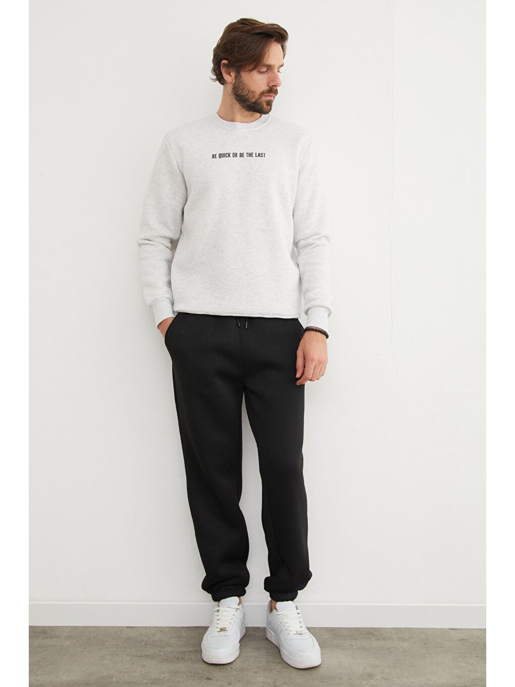 Siyah 3 İplik Beli Bağlamalı Jogger Eşofman Altı-1