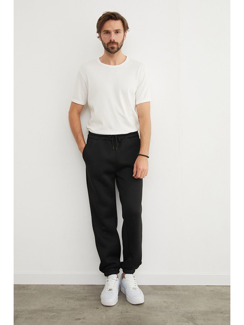 Siyah 3 İplik Beli Bağlamalı Jogger Eşofman Altı-2