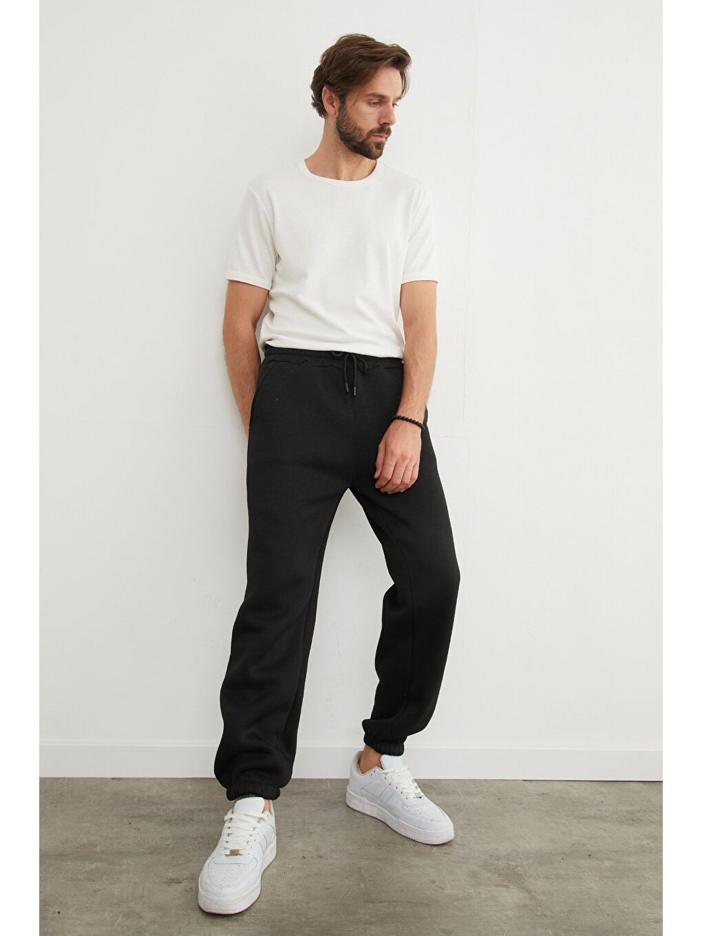 Siyah 3 İplik Beli Bağlamalı Jogger Eşofman Altı-3