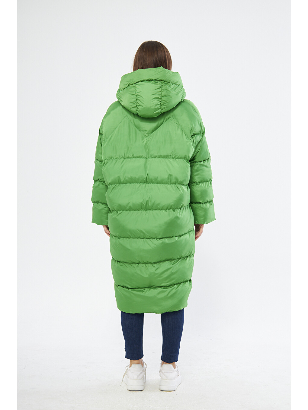Yeşil Kadın Siyah Kapüşonlu Uzun Oversize Şişme Mont-3