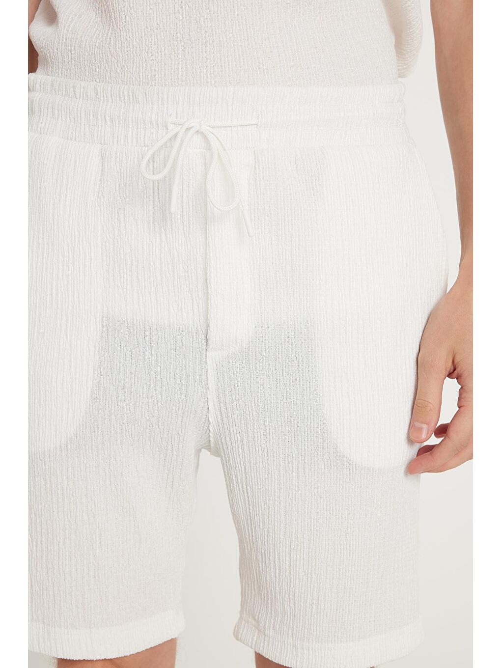 Erkek Oversize Geniş Kesim Bisiklet Yaka Gofre Kumaş Beli Bağcıklı Beyaz Şort Takım-2