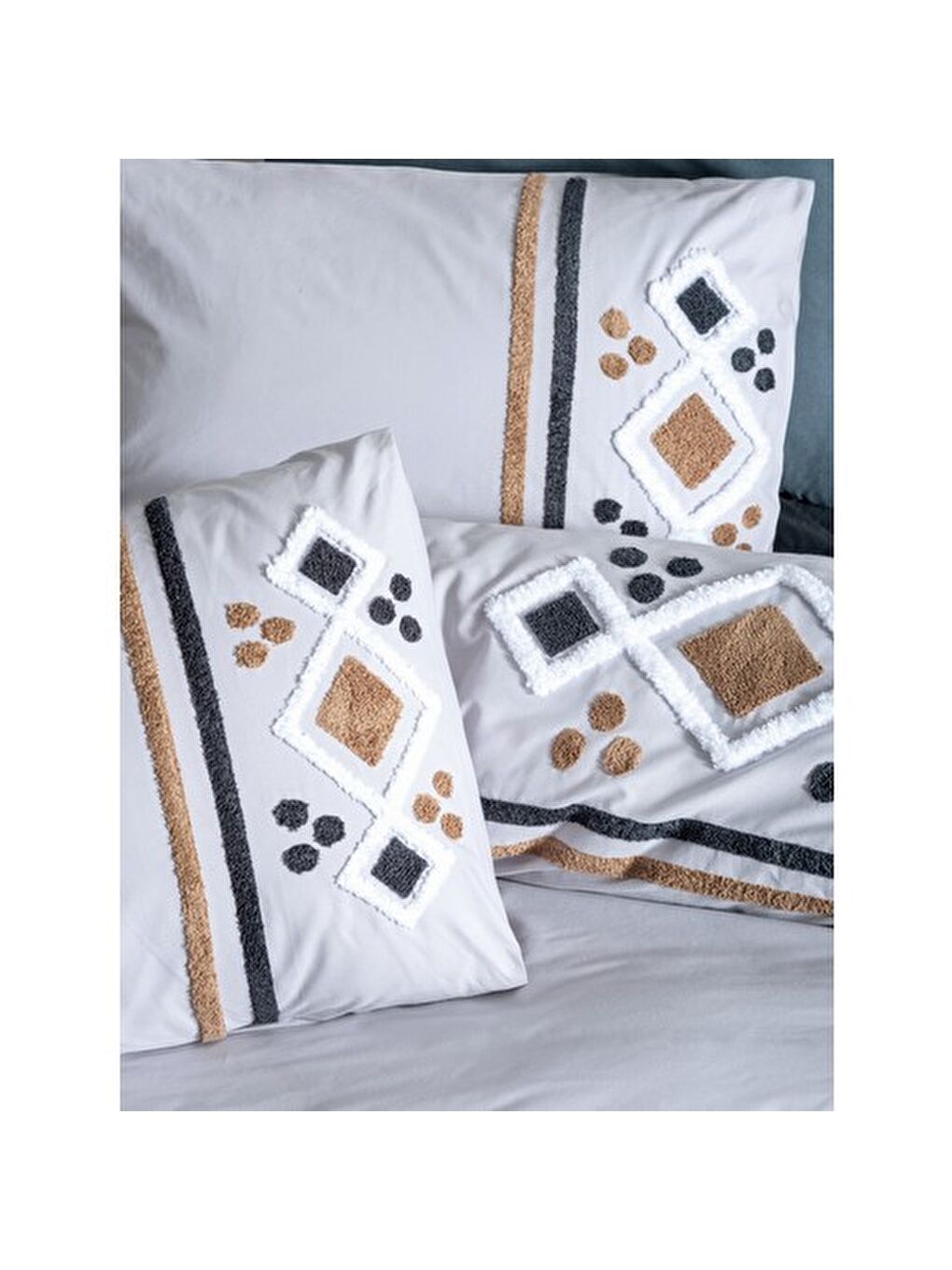 Karışık Pamuk Box Puff Nakışlı Çift Kişilik Nevresim Takımı Stesso Gri-1