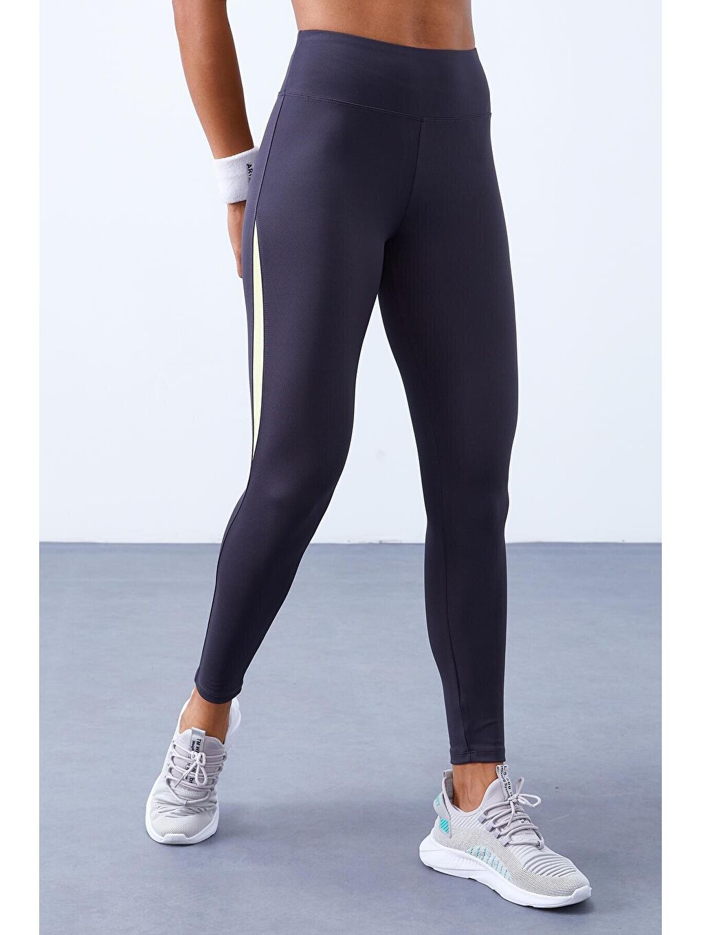 Antrasit Yarım Şerit Detaylı Yüksek Bel Slim Fit Kadın Tayt  - 94609-3
