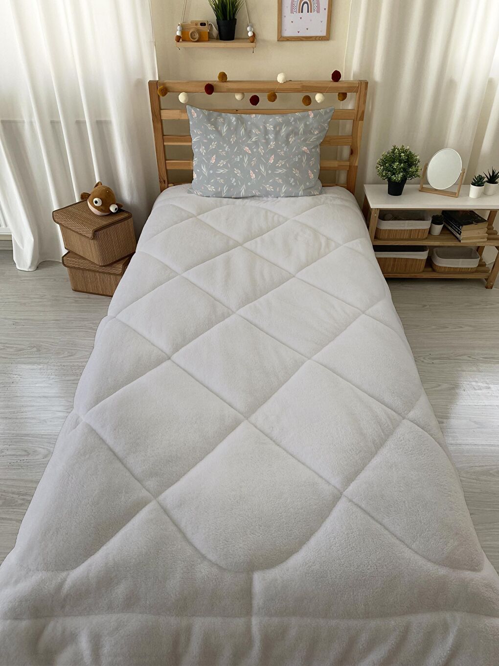 Evmila Karişik Tek Kişilik 160x220 cm Welsoft Çift Taraflı Silikon Yorgan Ve Uyku Seti - 1