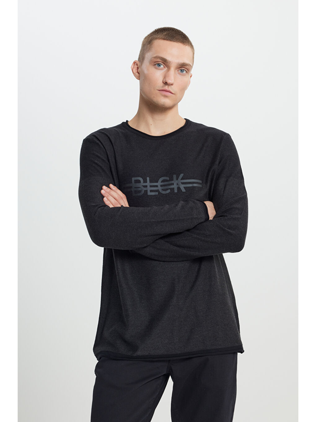 Erkek Siyah-Antrasit Standart Fit Normal Kesim Bisiklet Yaka Baskılı Triko-2