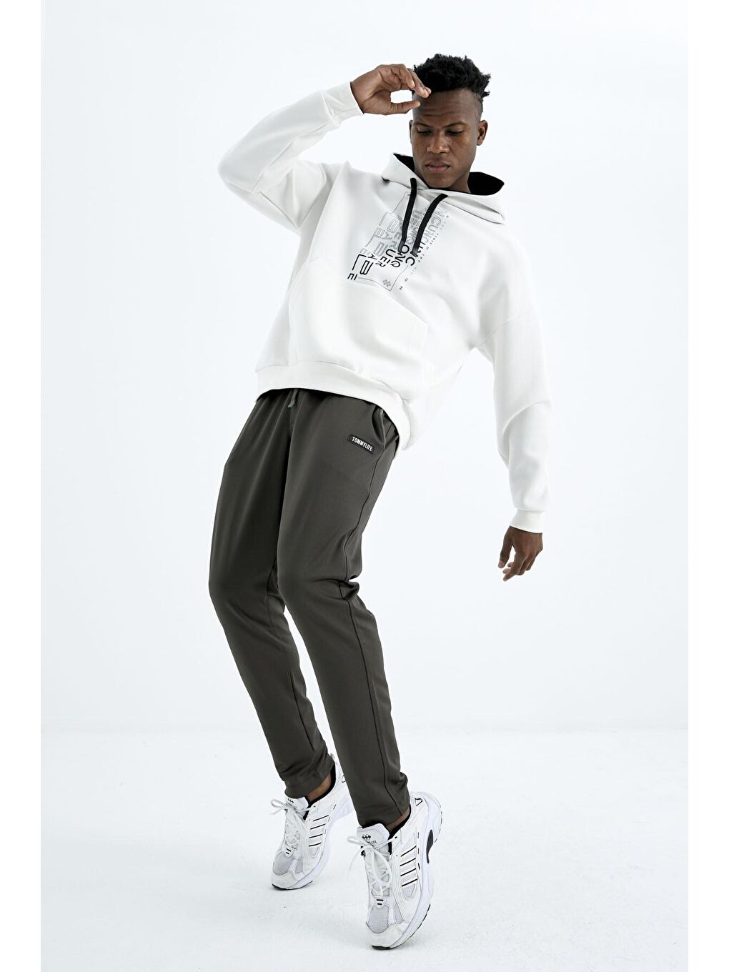 Haki  Bağcıklı Cep Detaylı Rahat Kalıp Erkek Eşofman Alt - 84992-1