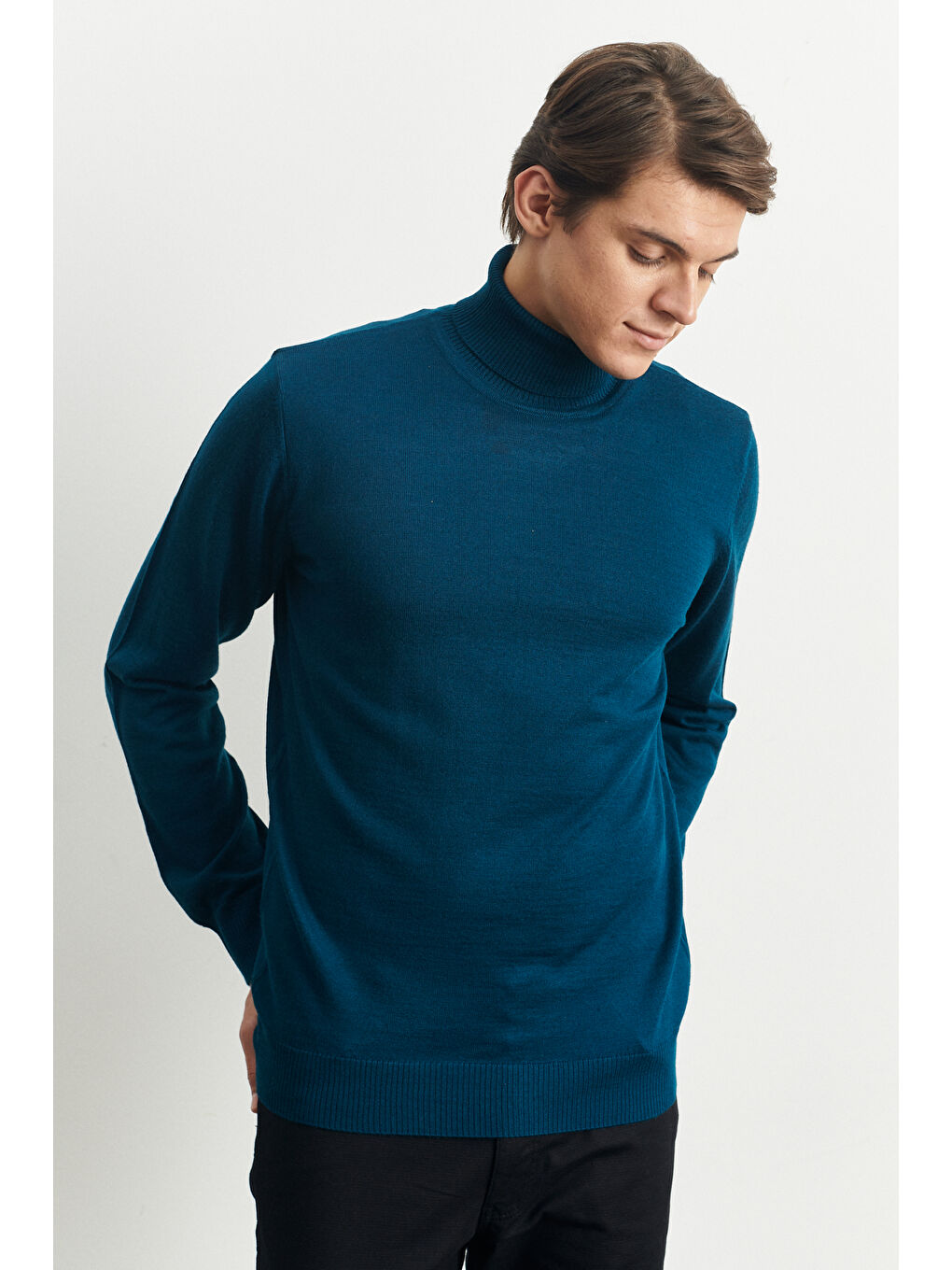 Erkek Petrol Standart Fit Normal Kesim Tam Balıkçı Yaka Yünlü Triko Kazak-2