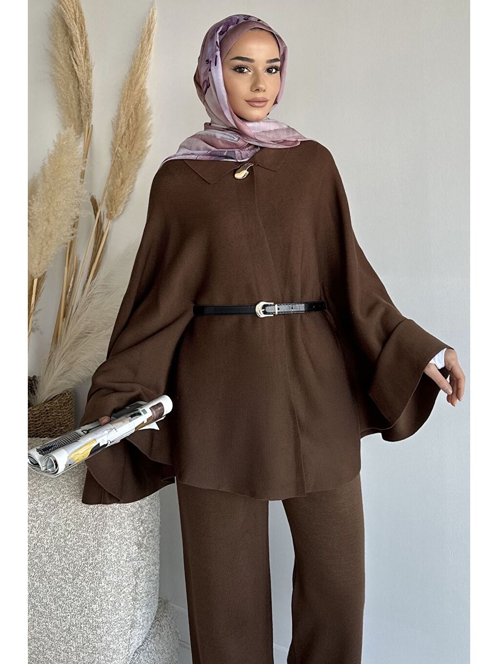 Kahverengi Gülseli Kadın Gold Düğmeli Kemer Detaylı Triko Panço Pantolon Tesettür İkili Takım-3