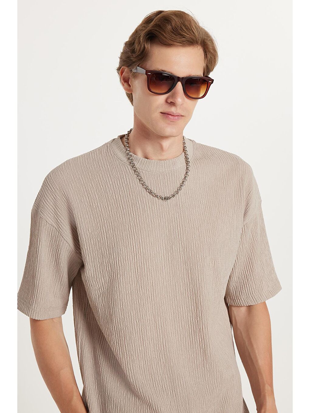 Bej Erkek Oversize Geniş Kesim Bisiklet Yaka Gofre Kumaş Beli Bağcıklı Taş Renk Şort Takım-1