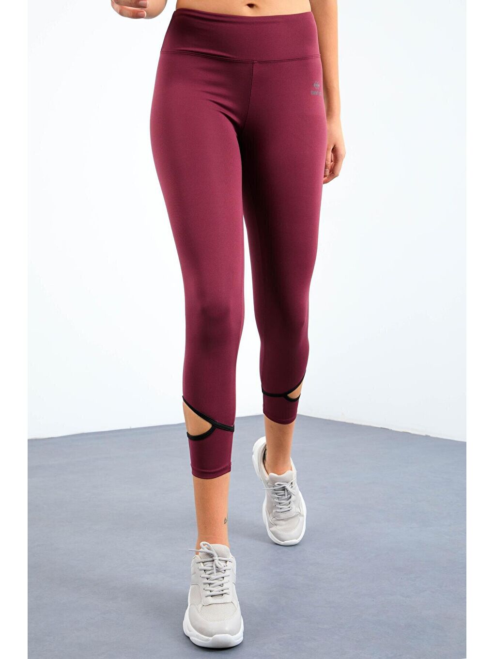 Bordo Bilekleri Pencereli Yüksel Bel Slim Fit Dar Paça Kadın Tayt - 94610-4