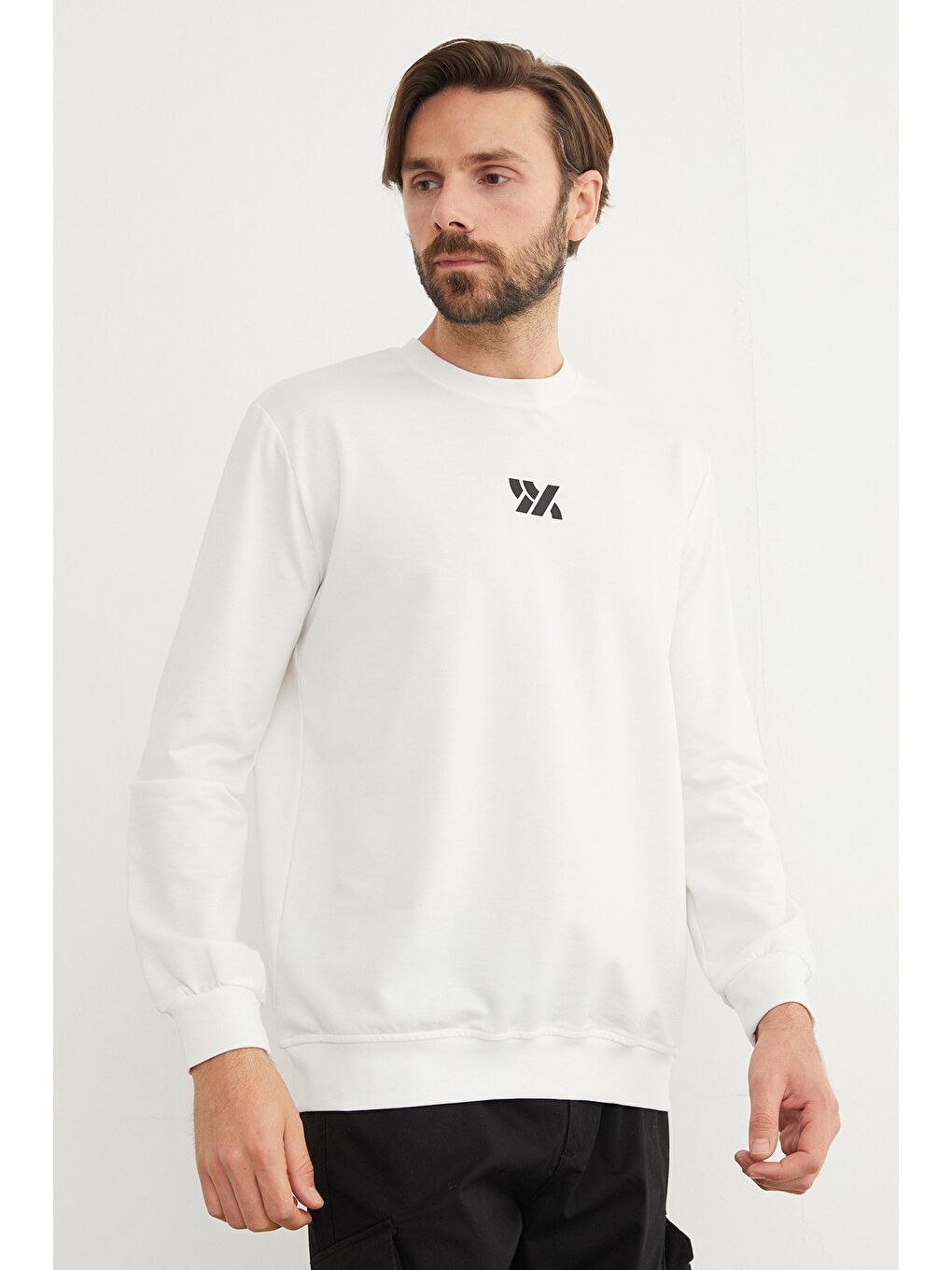 Ekru Kabartma Baskılı Bisiklet Yaka Sweatshirt-3