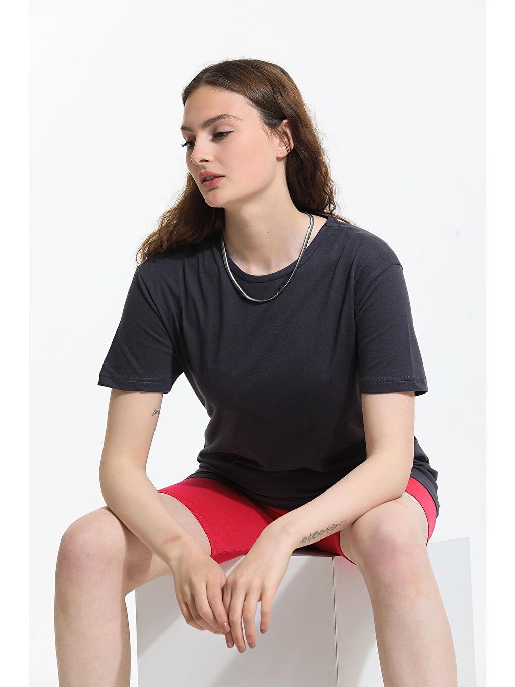 Antrasit Oversize Fit Pamuklu Kısa Kollu Basic Uniseks Kadın Tişört-1