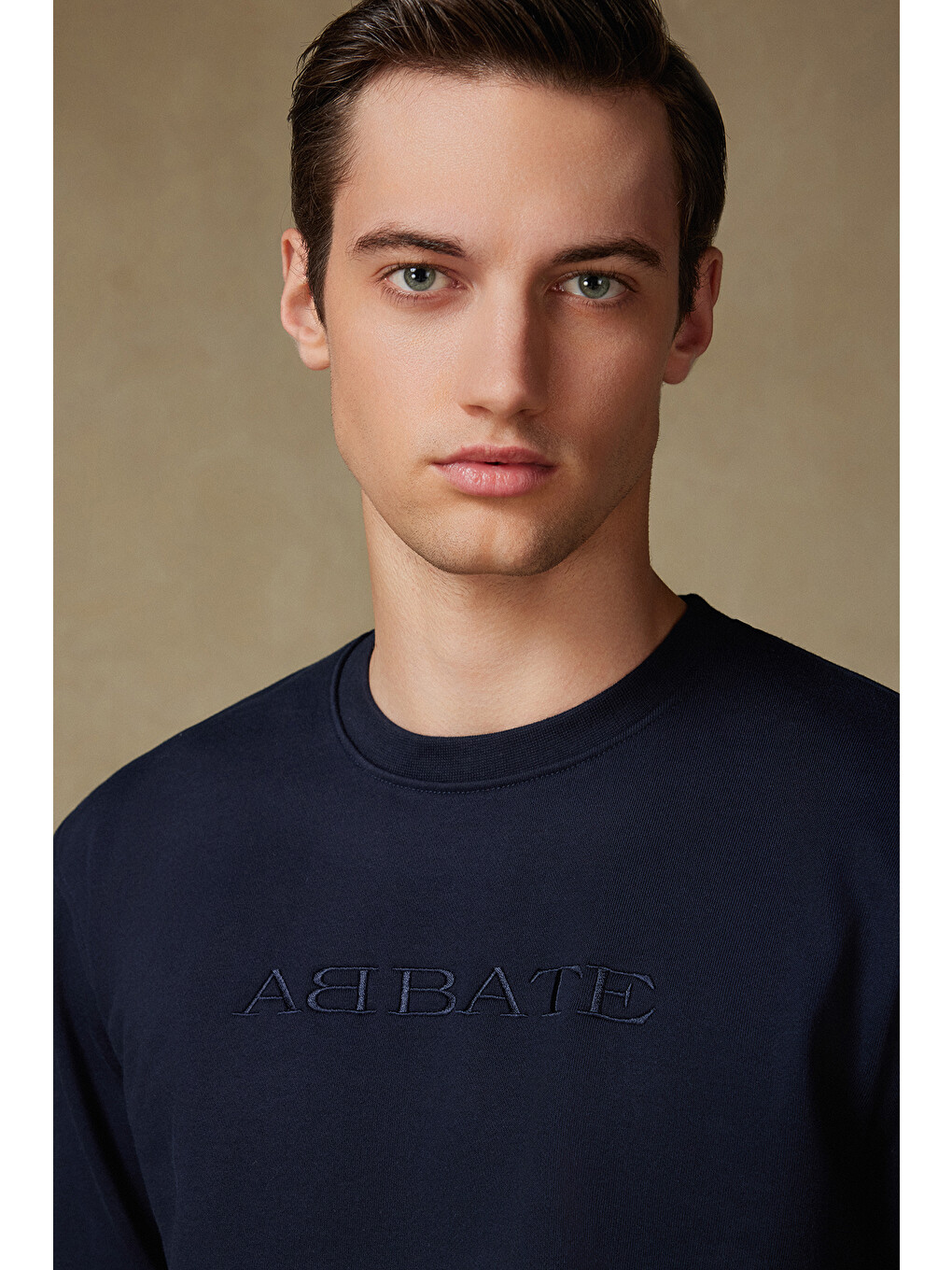 Sweatshirt Örme Kumaş Pamuklu Comfort Fit Lacivert Bisiklet Yaka Erkek Nakışlı Sweatshirt-1