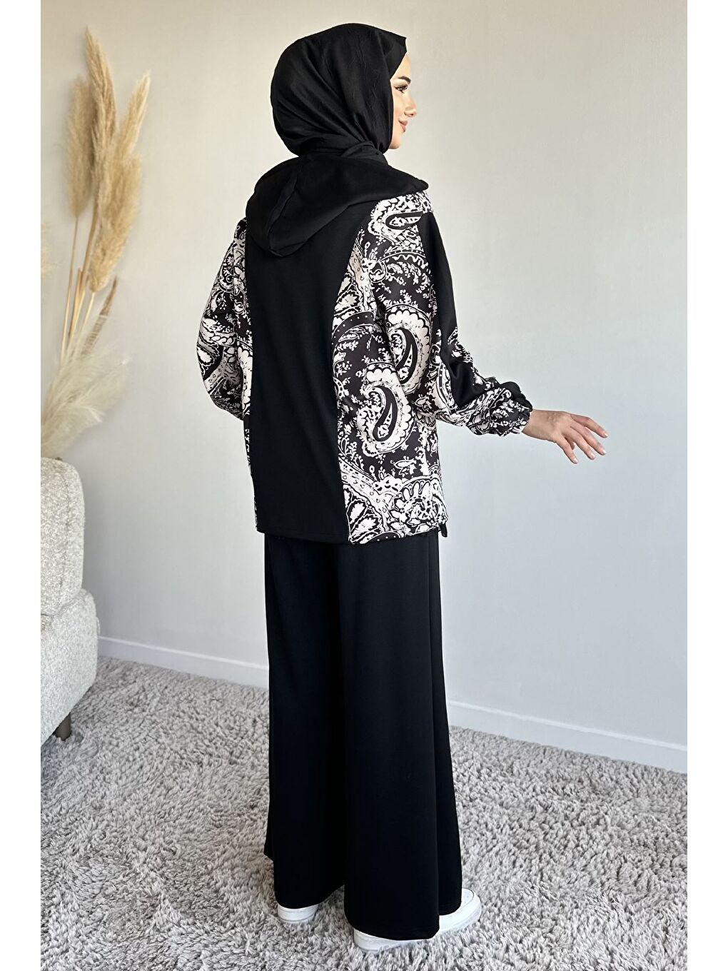 Siyah Dijital Baskılı Kapüşonlu Tunik Bel Lastikli Pantolon Tesettür İkili Takım-4