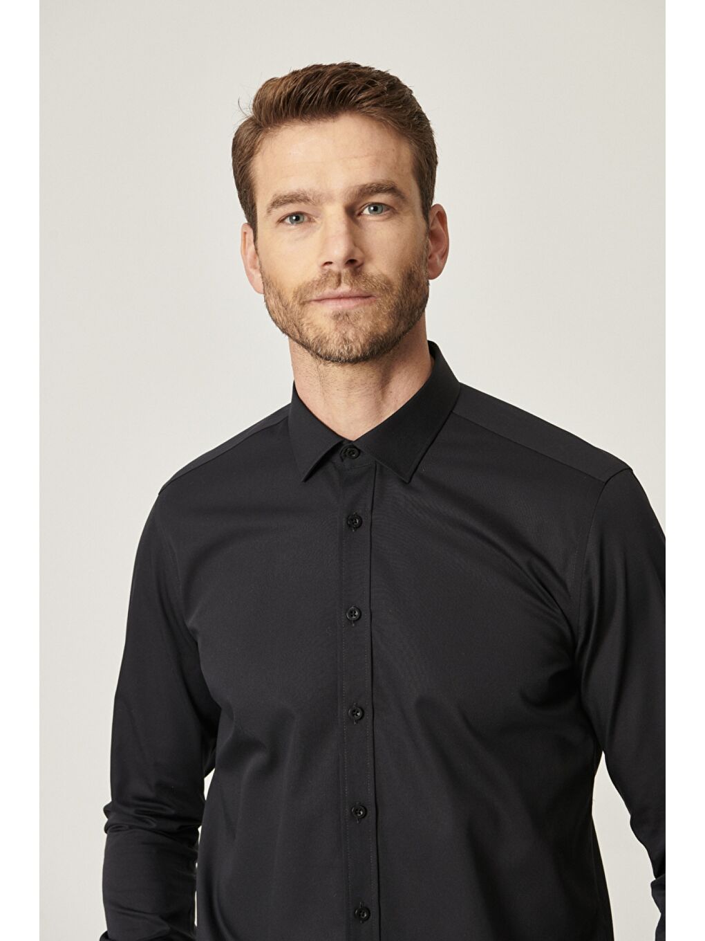 Erkek Siyah Ütü Gerektirmeyen Non-Iron Taılored Slim Fit Dar Kesim %100 Pamuk Gömlek-1