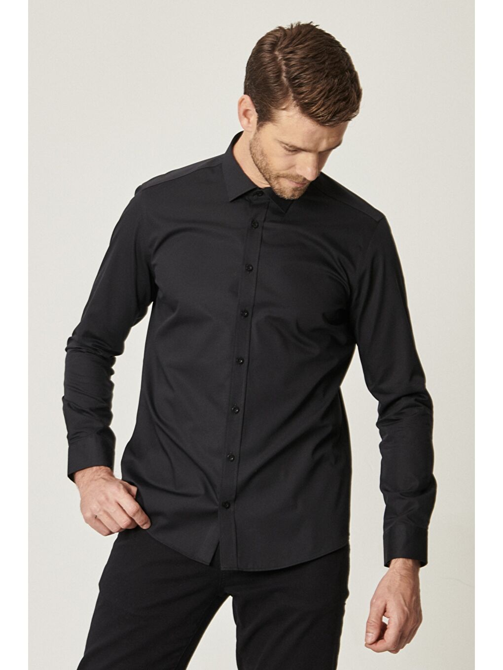 Erkek Siyah Ütü Gerektirmeyen Non-Iron Taılored Slim Fit Dar Kesim %100 Pamuk Gömlek-2