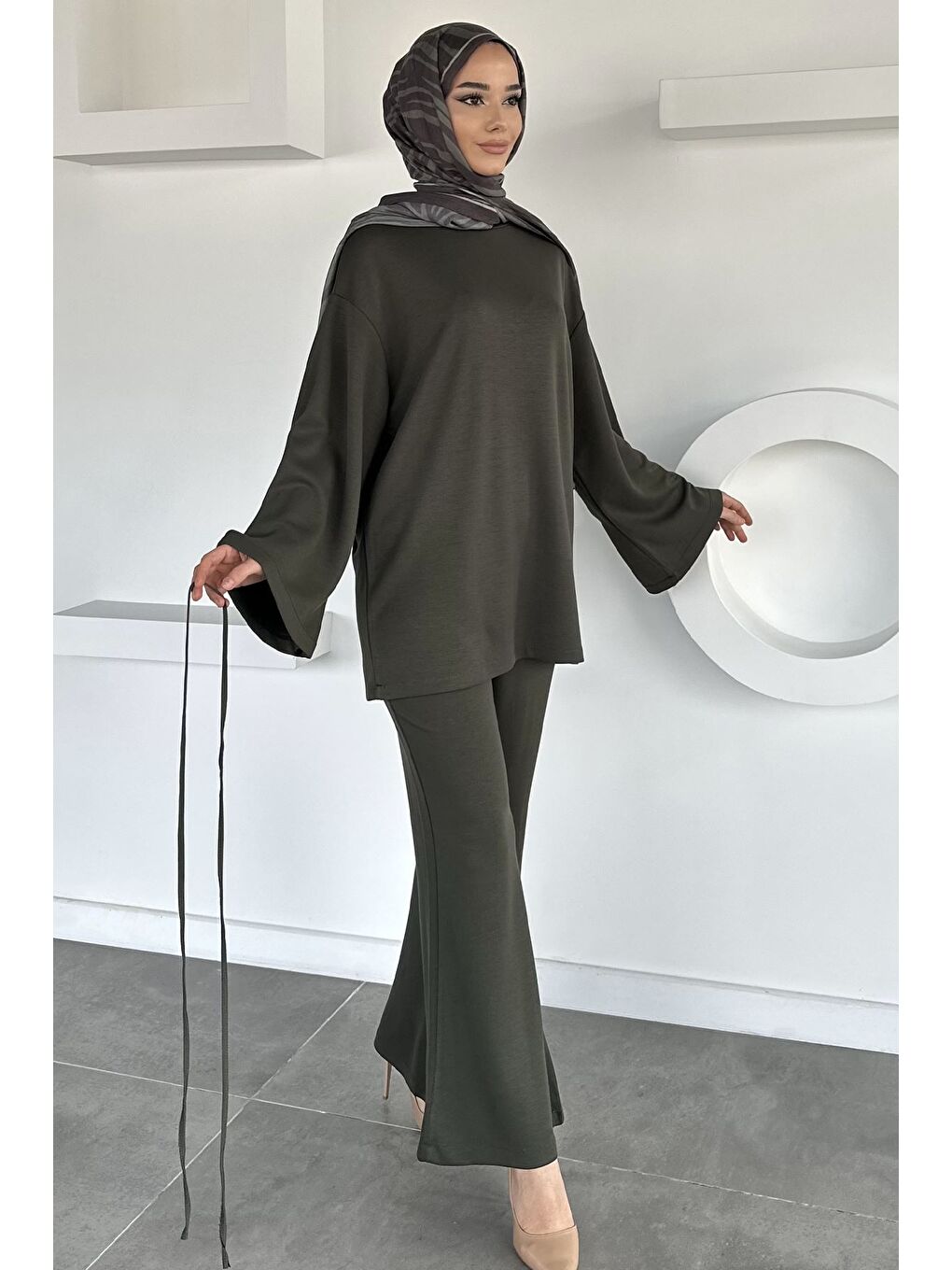 Haki Amblem Detaylı Tunik Bel Lastikli Pantolon Tesettür İkili Takım-3