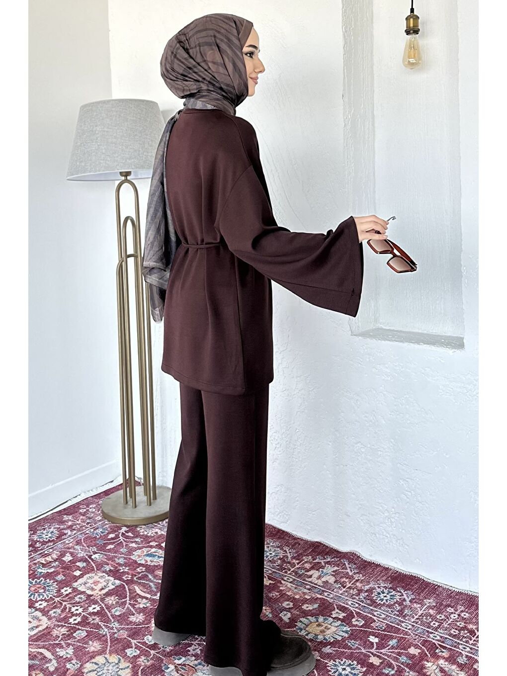 Kahverengi Amblem Detaylı Tunik Bel Lastikli Pantolon Tesettür İkili Takım-5