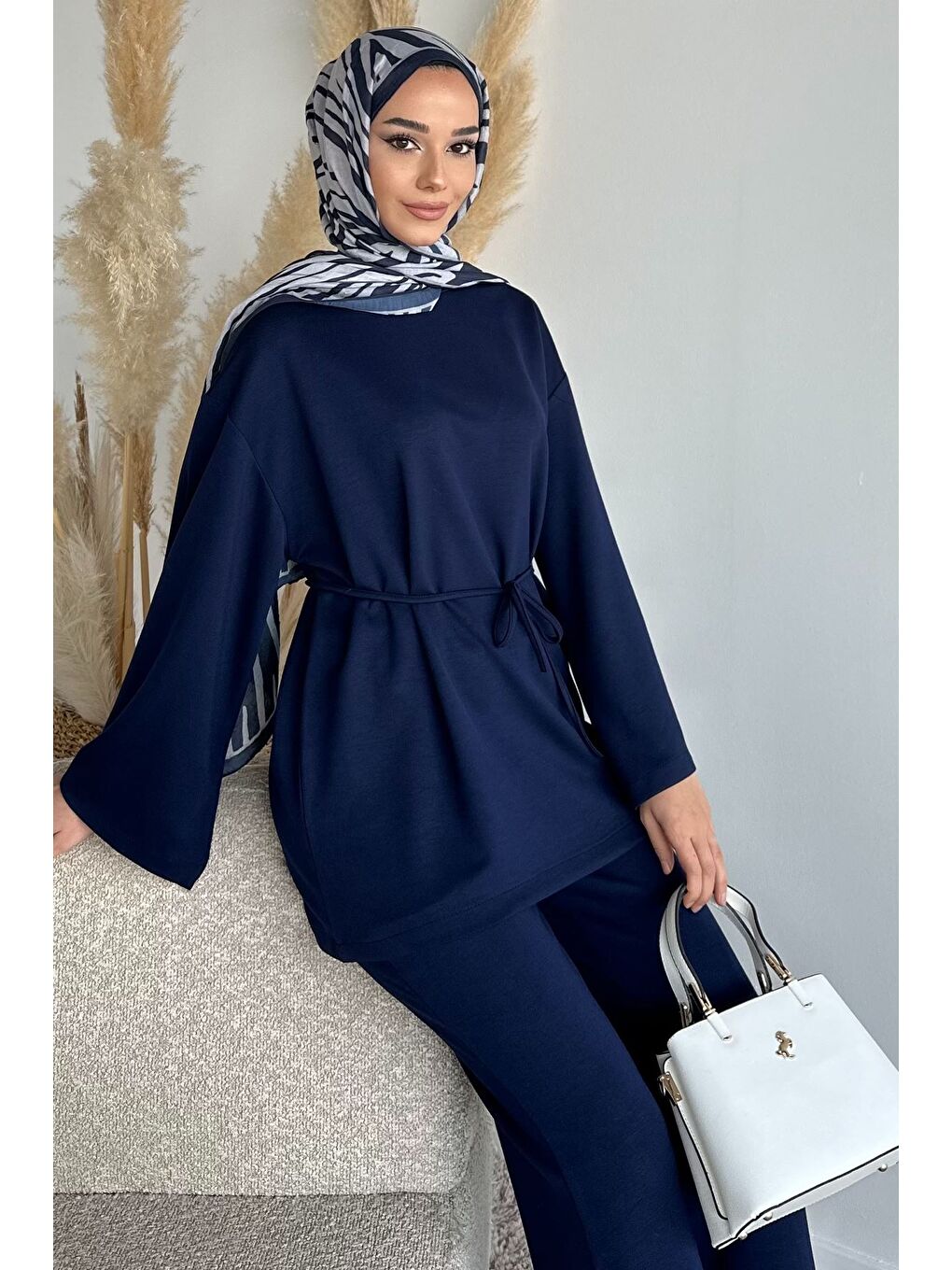 Lacivert Amblem Detaylı Tunik Bel Lastikli Pantolon Tesettür İkili Takım-5