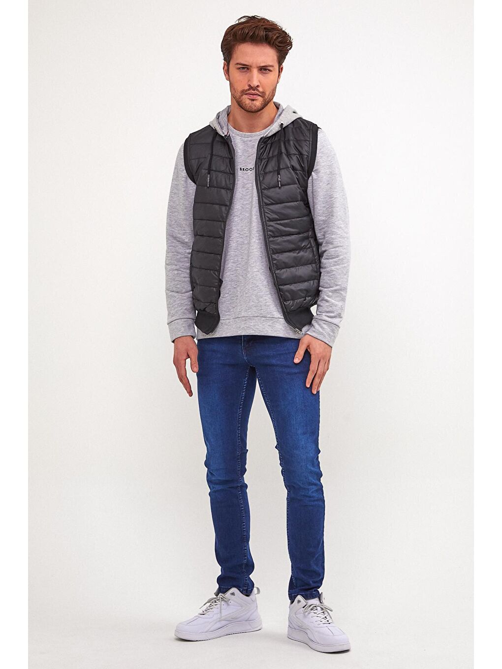 Siyah Erkek Kapüşonlu Slim Fit Kapitone Yelek SPR22YK190-3