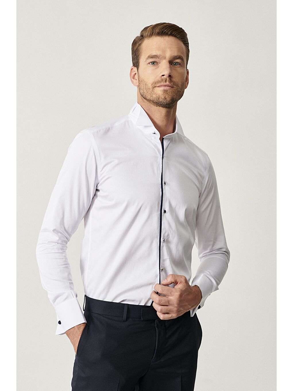 Erkek Beyaz-Lacivert Damatlık Ata Yaka Tailored Slim Fit Gömlek-1