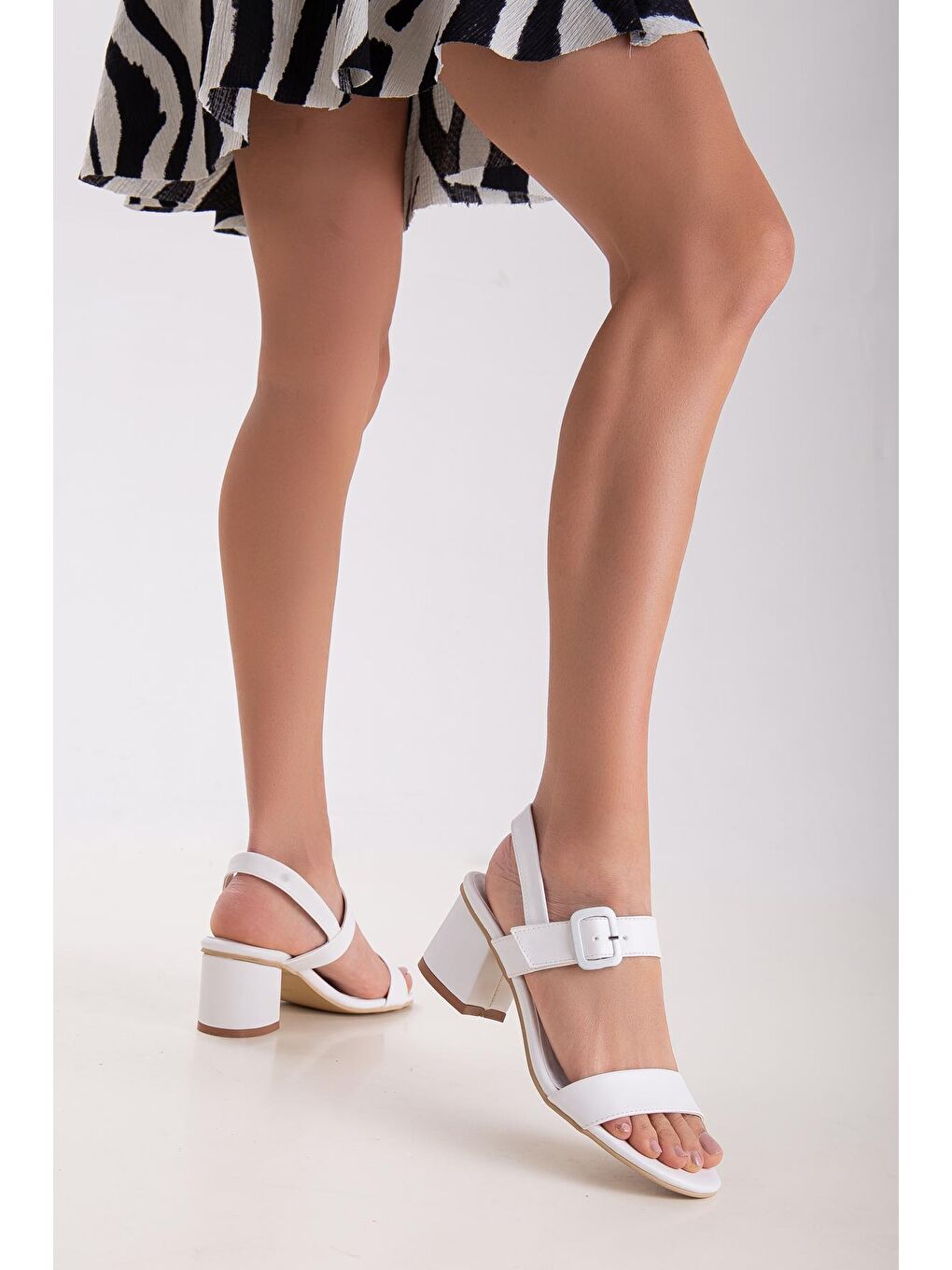 Beyaz D2023   Kadın Klasik Topuklu Ayakkabı-2