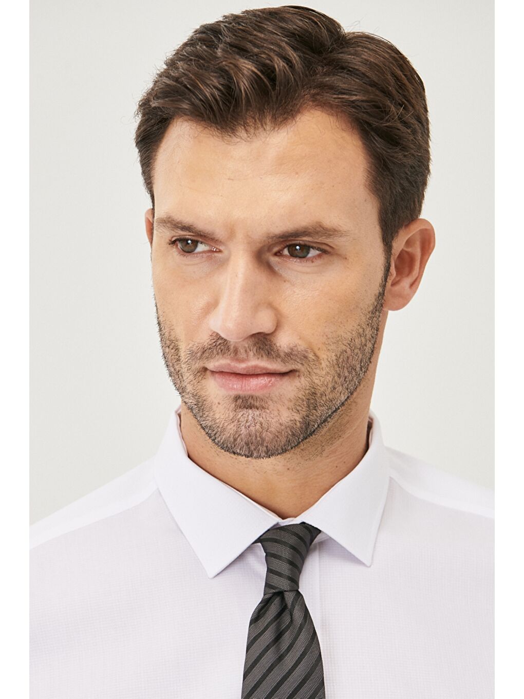 Erkek Beyaz Ütü Gerektirmeyen Taılored Slim Fit Dar Kesim Klasik Yaka %100 Pamuk Armürlü Non-Iron G--1